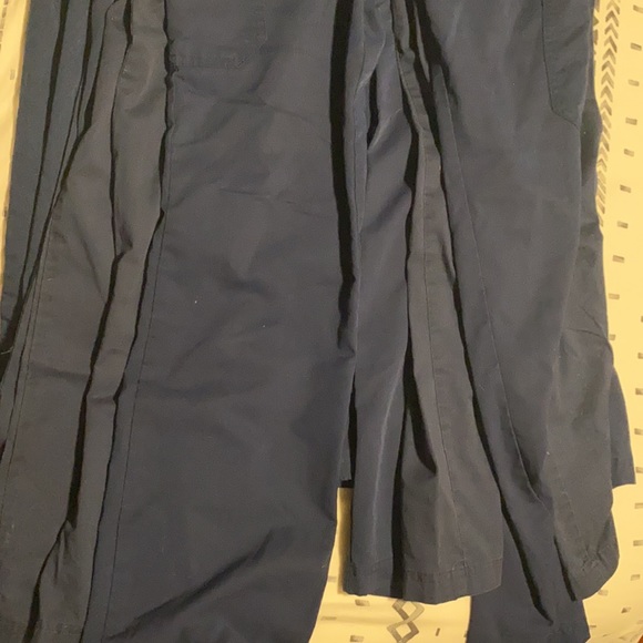 Scrubs - Picture 3 of 3